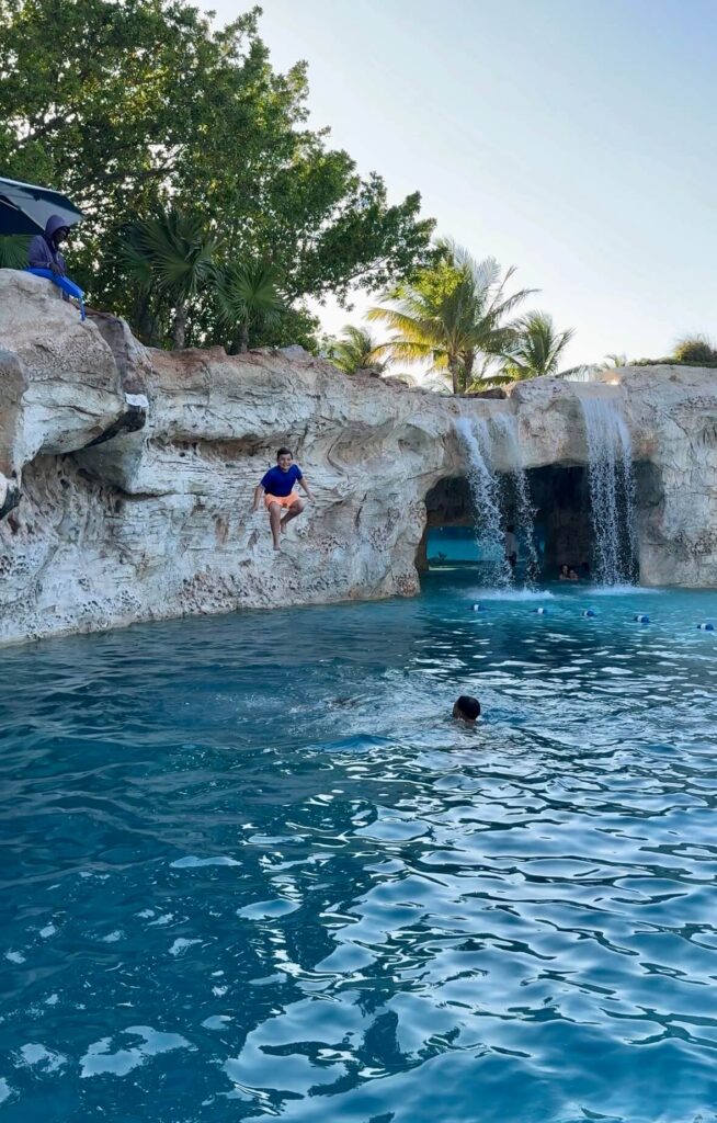 Pools and jumping cliffs at grand hyatt baha mar